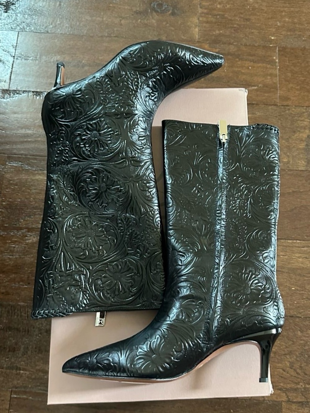 Franco Sarto Amari Floral Embossed Pointed
Toe Boot black size 8 New - Picture 5 of 16